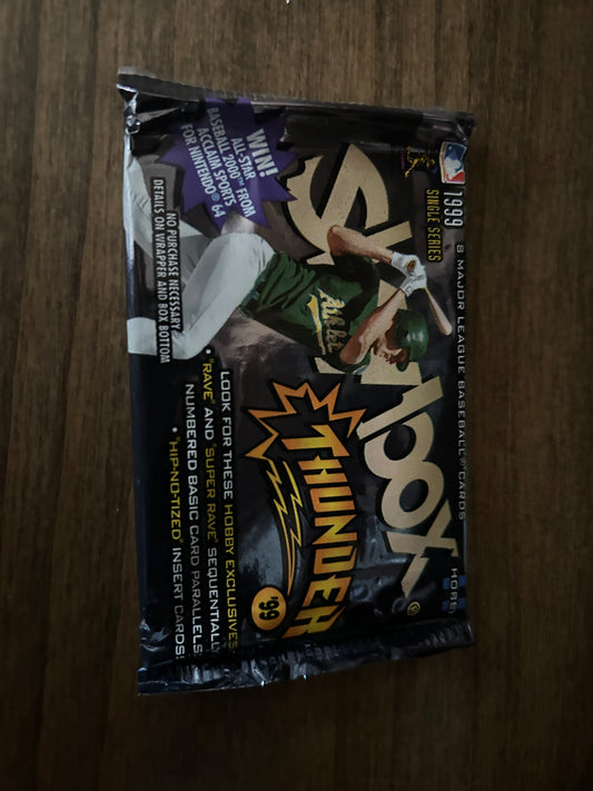 1999 Skybox Thunder Baseball Hobby Pack, ( 1 Pack Lot).