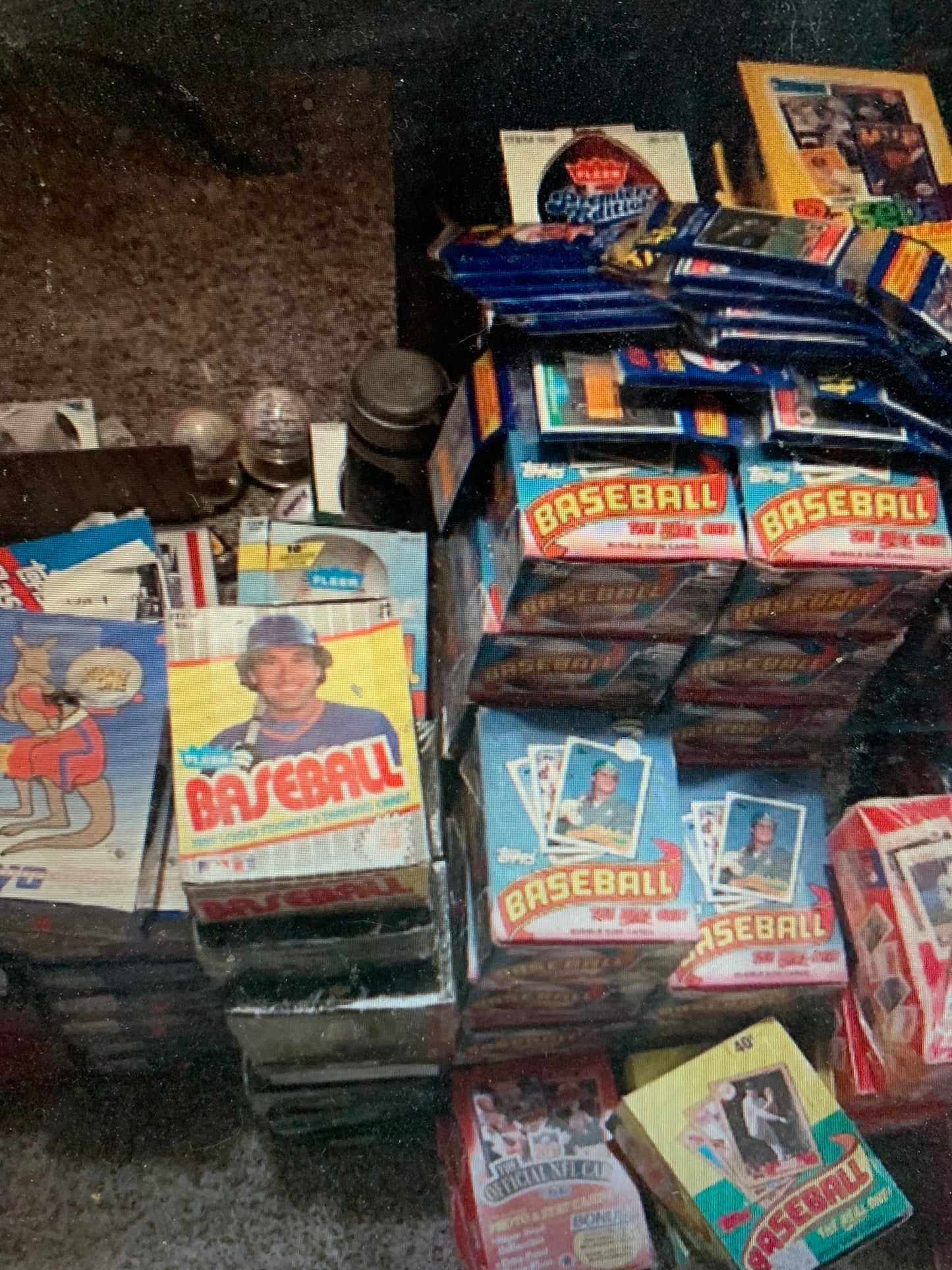 Vintage baseball 100 UN-OPENED Cards New un-opened Packs & (70) loose cards of your favorite sports team LOT