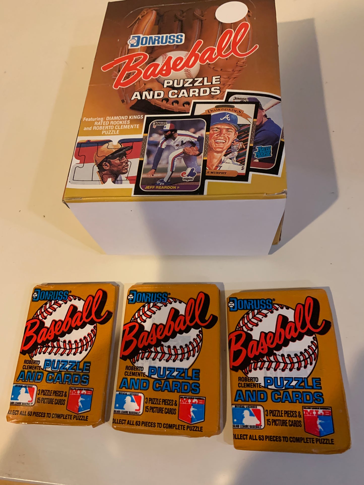 1987 Donruss Single Pack from a fresh opened box Look for RC Maddux,Bonds,Larkin, Bo Jackson