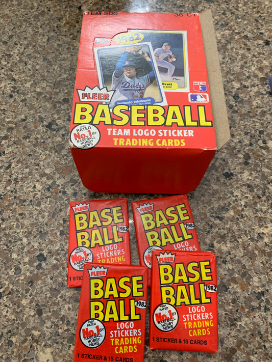 1982 fleer baseball cards Cal Ripken, Lee Smith, and Dave Stewart rc cards