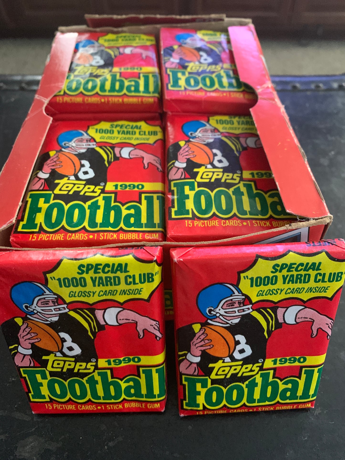 1990 Topps Football Card Wax Pack- 1 Unopened Pack-NFL-Montana Rice Elway