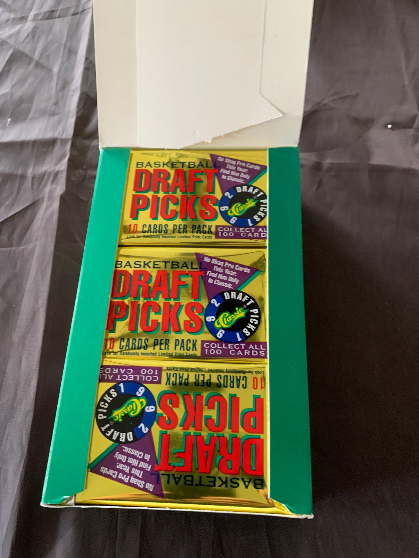 1992 Classic Basketball Draft Picks Pack. ( 1 Pack Lot). Shaq, Mourning RC
