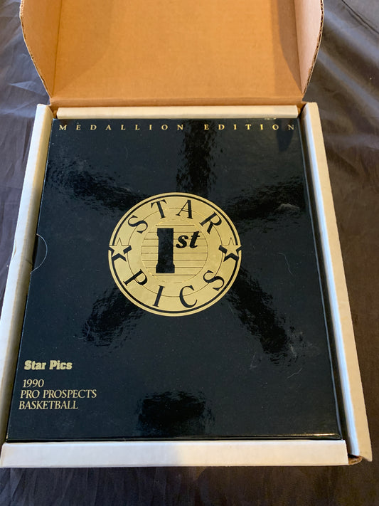 1990 star pics medallion edition basketball set with Gary Payton #21 Rookie RC HOF