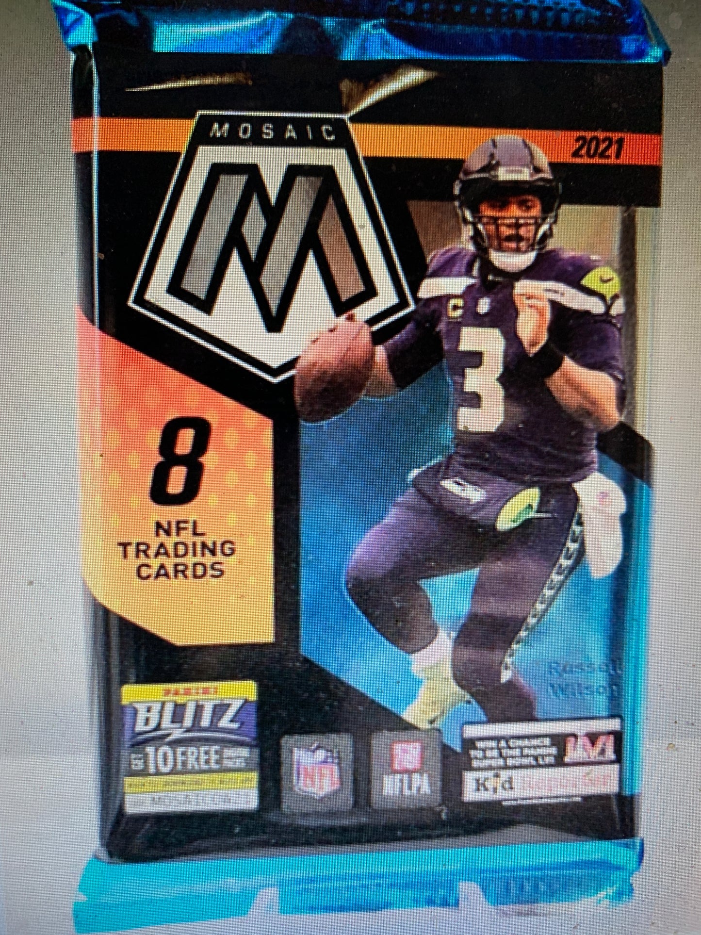2021 Mosaic Football Hobby No Huddle - Single Pack of 8 cards from an open box