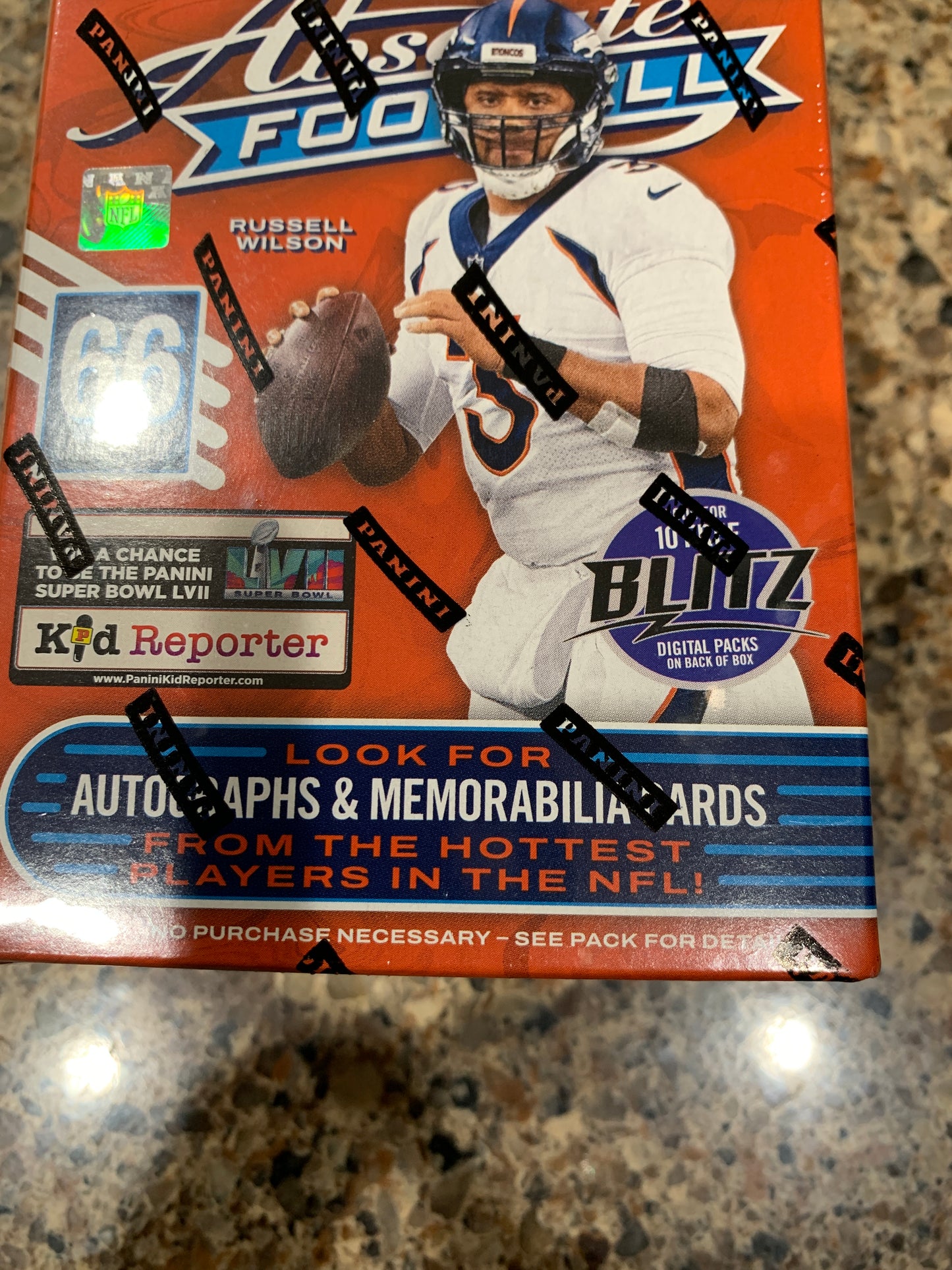 2022 Absolute Football Blaster Box Green Parallels and Kaboom