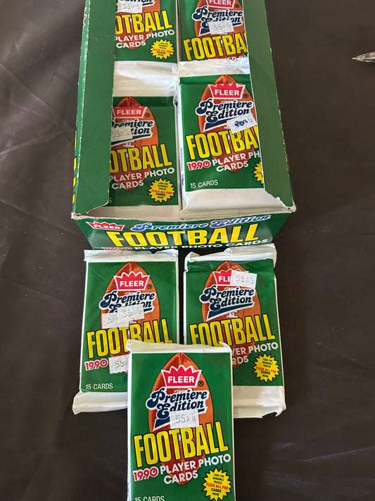 1990 Fleer Football Packs. ( 4 Pack Lot) Rookies include Newsome, Hostetler, Ware, Gannon, White, Hill, Jeff George