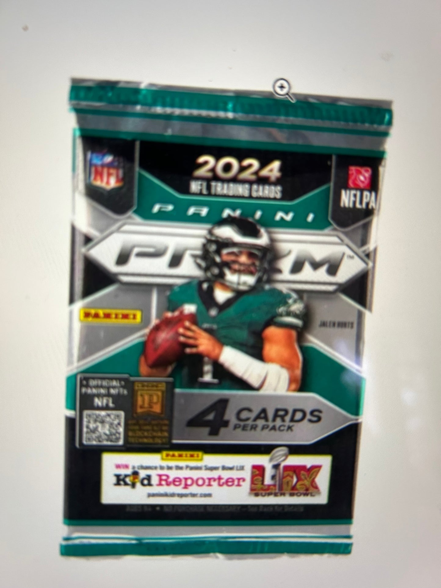 2024 Panini Prizm Football Retail Pack. ( 1 Pack Lot )