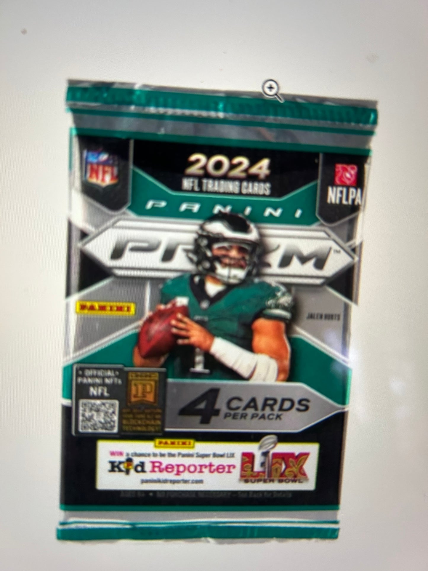 2024 Panini Prizm Football Retail Pack. ( 1 Pack Lot )