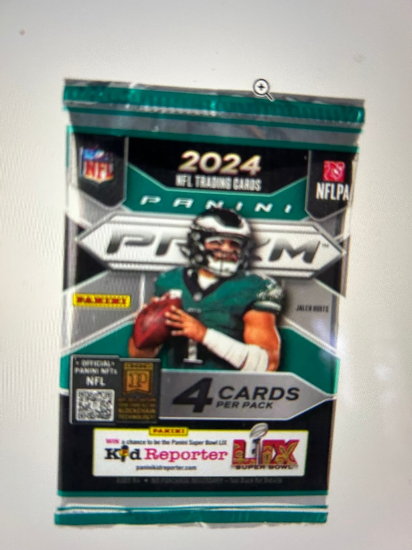 2024 Panini Prizm Football Retail Pack. ( 1 Pack Lot )