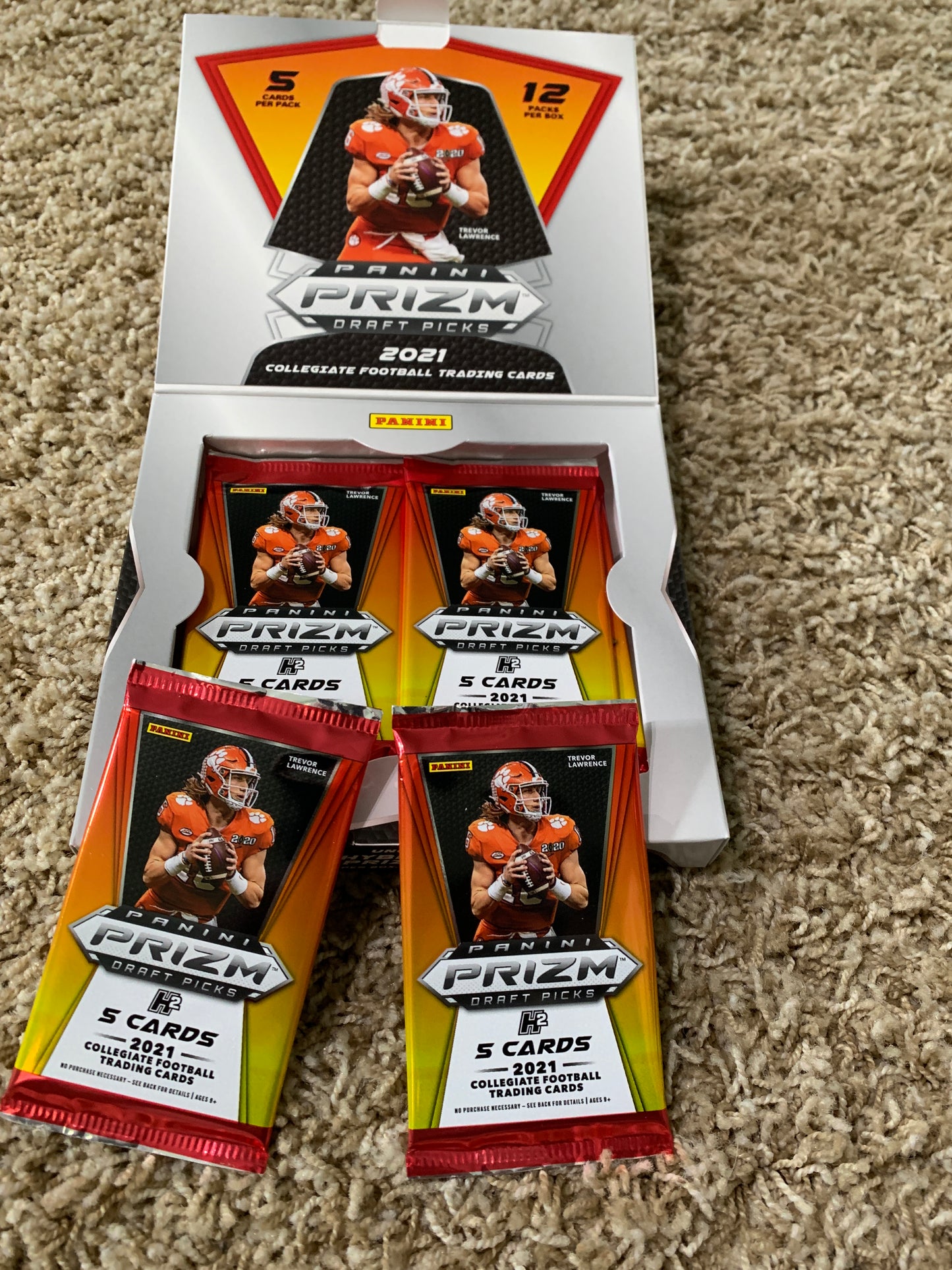 2021 Panini Prizm Draft Picks H2 Single Pack . With a Chance to pull 1 auto or silver prizm Lawrence,Lance,Jones, Chase Rookies