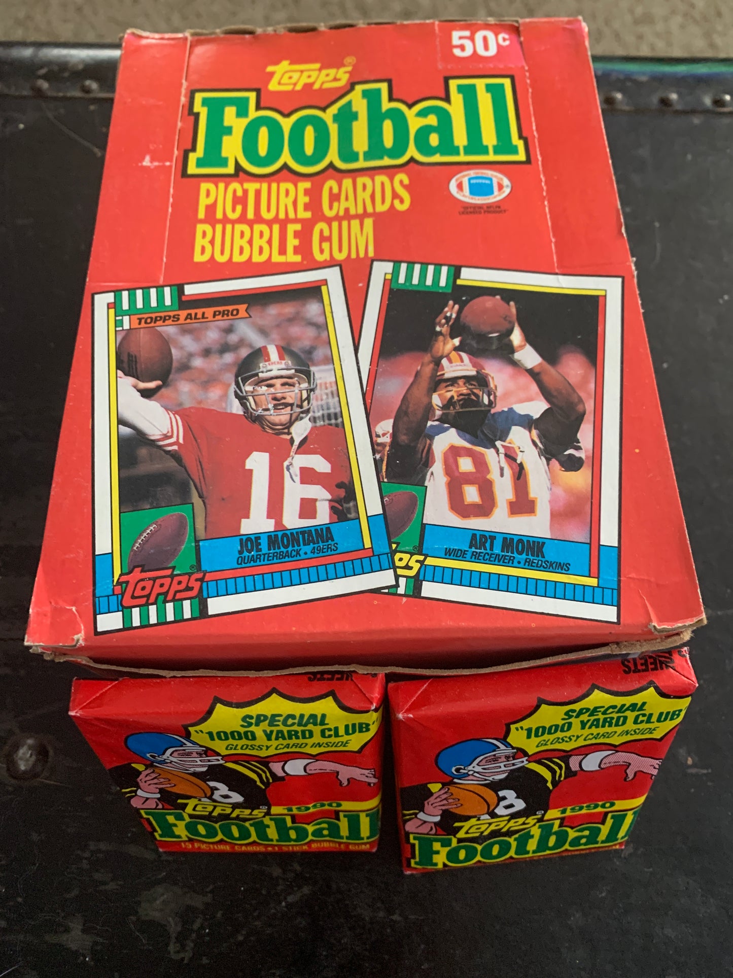 1990 Topps Football Card Wax Pack- 1 Unopened Pack-NFL-Montana Rice Elway